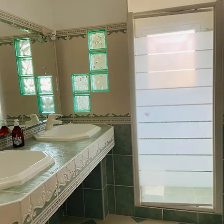 With A View Βίλα Saint-André-de-Cubzac