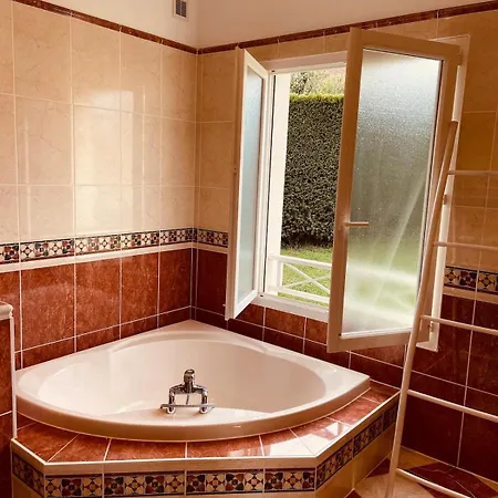 Βίλα With A View Saint-André-de-Cubzac