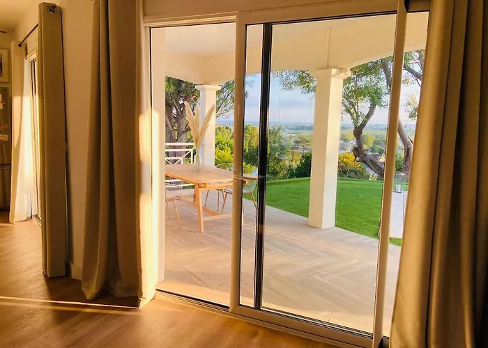 With A View Villa Saint-André-de-Cubzac